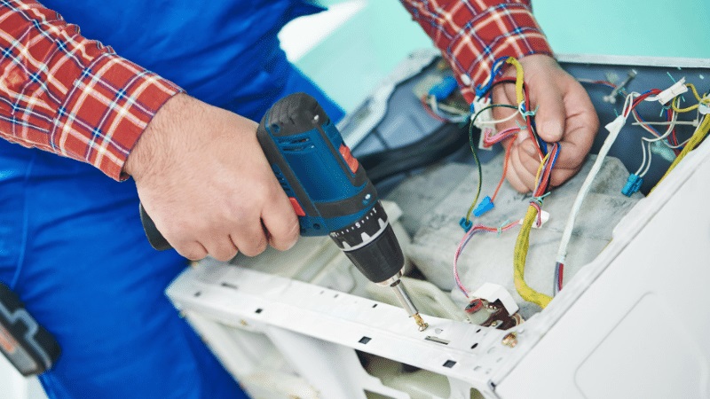 Yunusemre ECA ECA çamaşır makinesi kart tamiri – Su almama arızası orijinal parça ile giderildi. - Teknik servis örneği